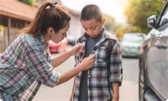 小孩子做事爱磨蹭 拖拉 可能是父母的方法不对 试试这样做